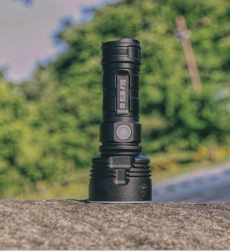 Ultra Powerful LED Flashlight | Bowlift