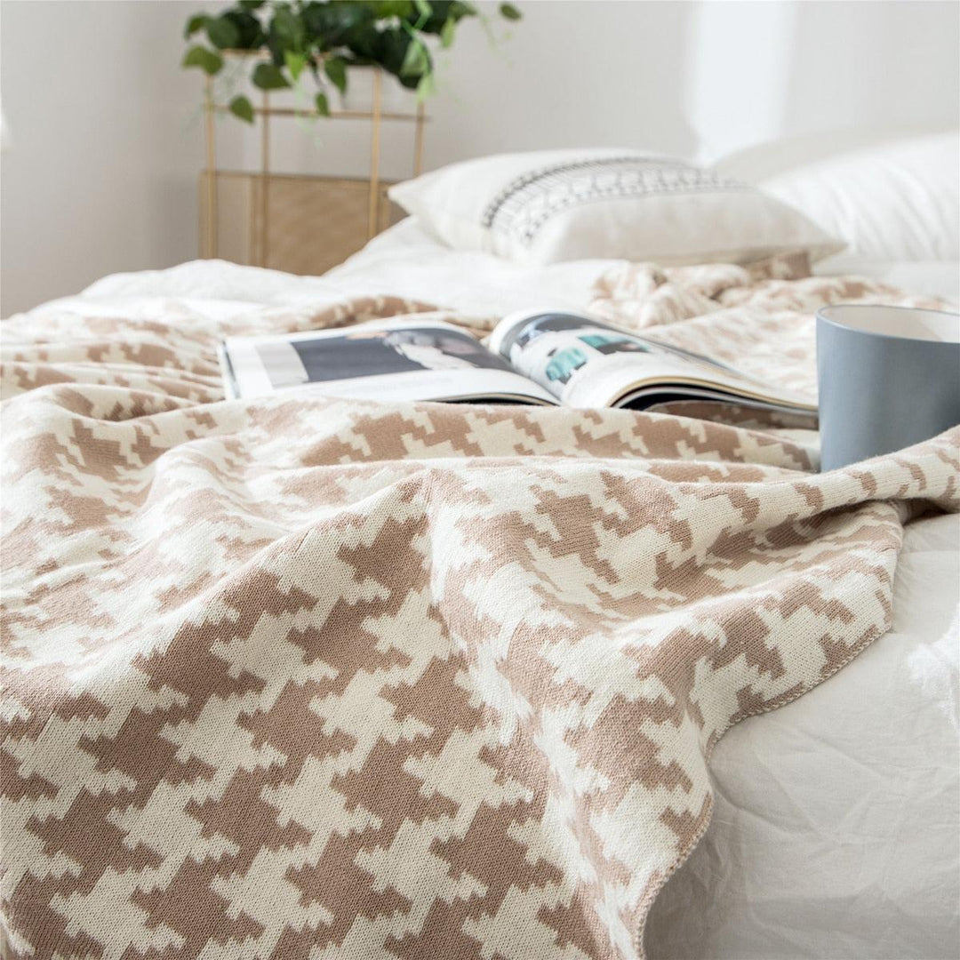 BowLift | PlaidLuxe Houndstooth Throw Blanket | Checked Design | Soft & Cozy | Various Sizes