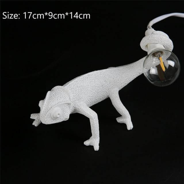 Nordic Modern Chameleon Lizard Desk Light | Bowlift