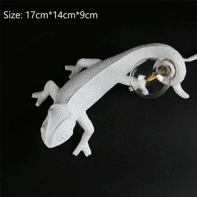 Nordic Modern Chameleon Lizard Desk Light | Bowlift