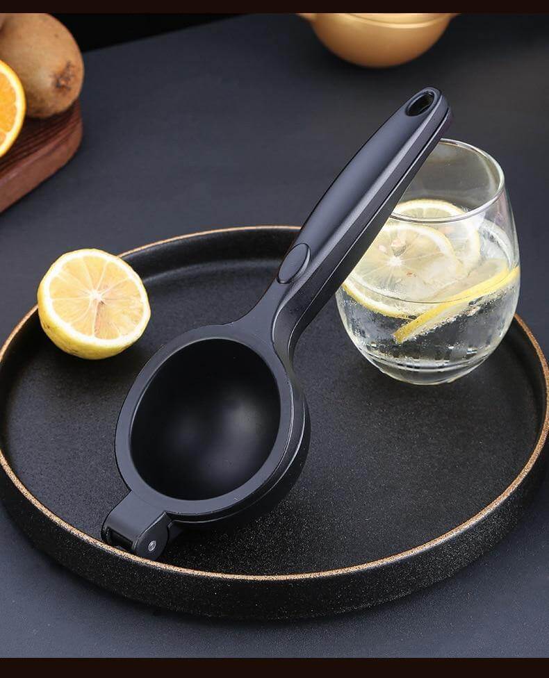 BowLift | Minimal Lemon Squeezer
