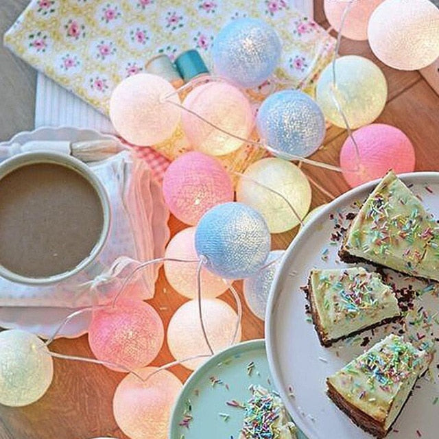 Cheerful Cotton Light Ball Garland - LumiBall | Bowlift