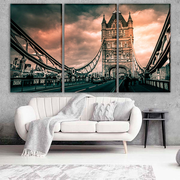 London Tower Bridge - Canvas Wall Art Painting | Bowlift