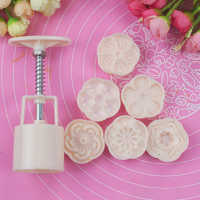 BowLift | DIY Flower Shape Cookie Cutter