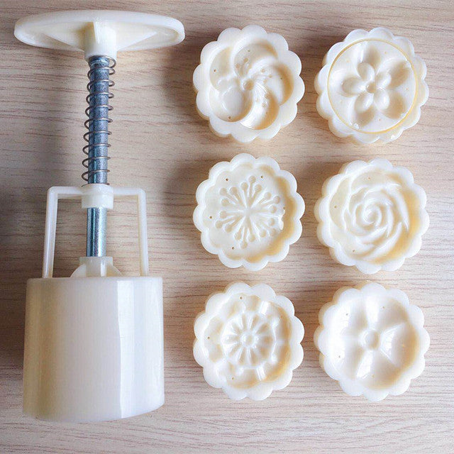 BowLift | DIY Flower Shape Cookie Cutter