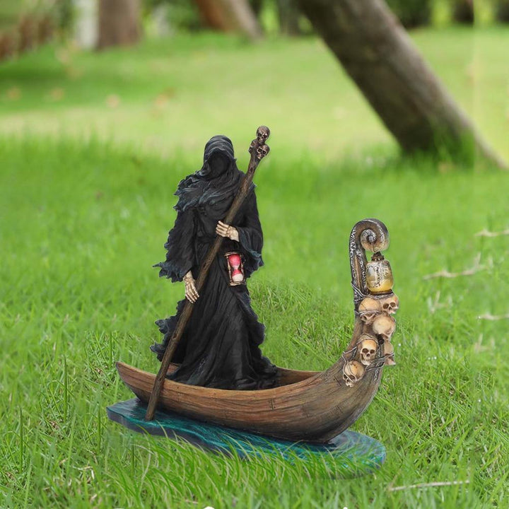 BowLift | Scary Man Boat Resin Figurine Home Decor