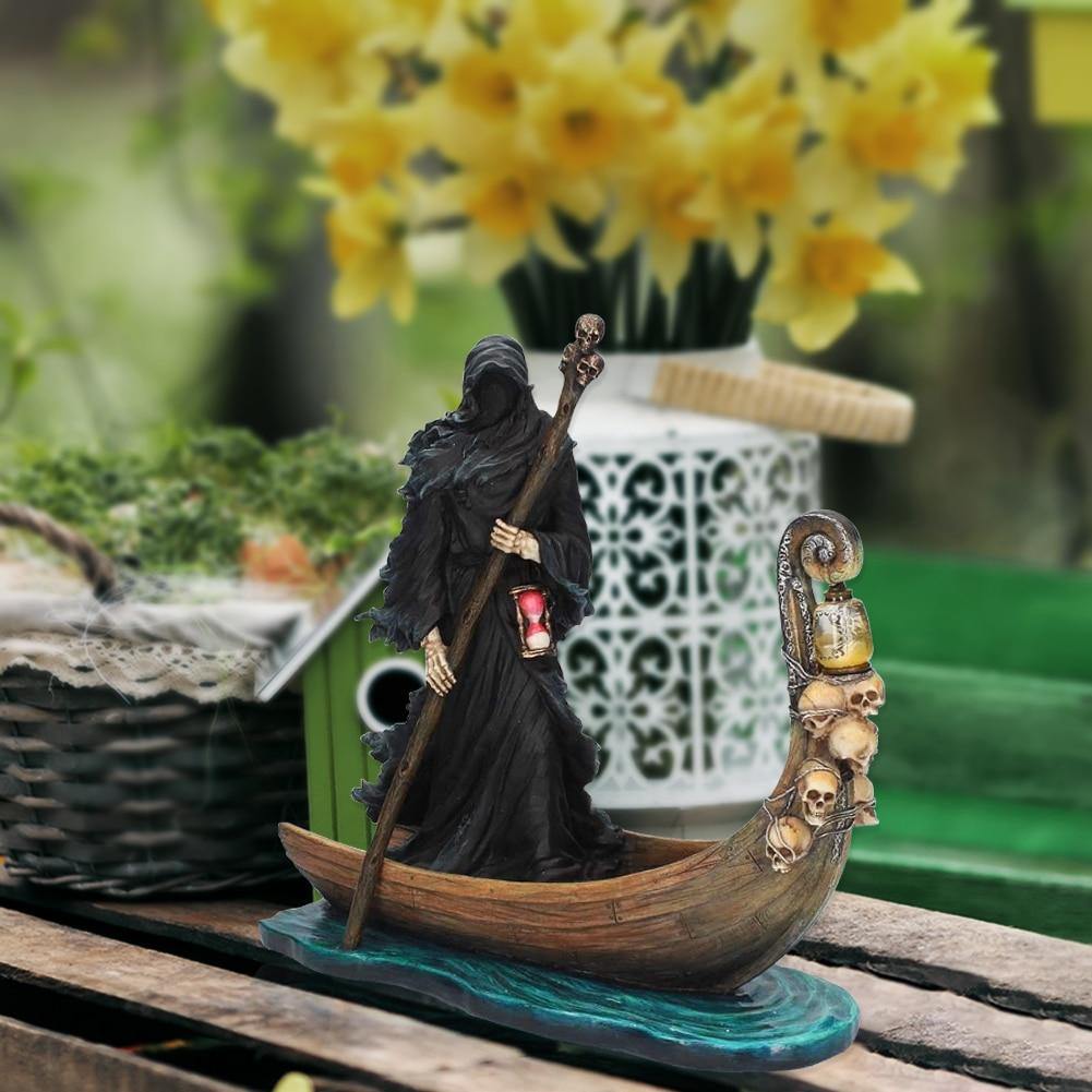 BowLift | Scary Man Boat Resin Figurine Home Decor
