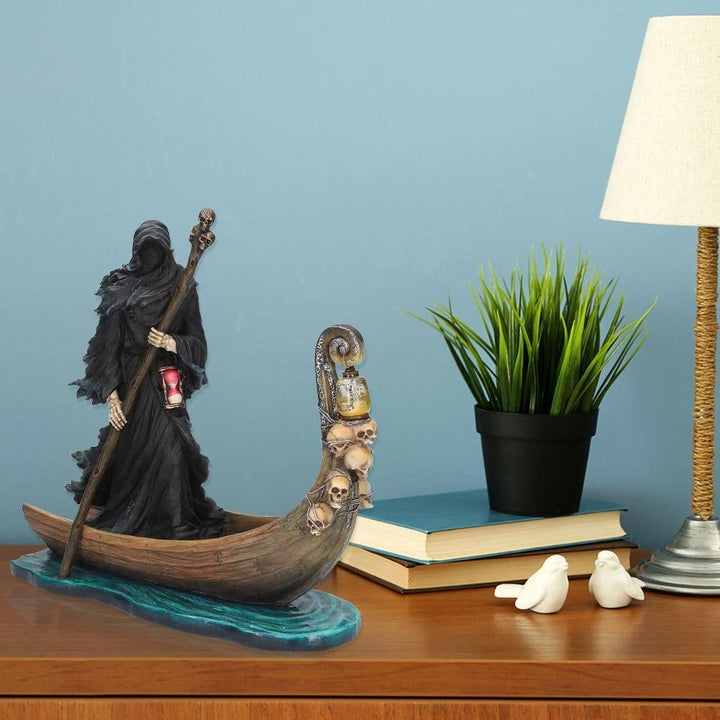 BowLift | Scary Man Boat Resin Figurine Home Decor