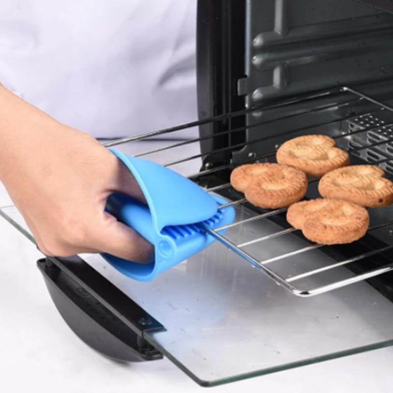 BowLift | Non-Stick Silicone Baking Oven Glove