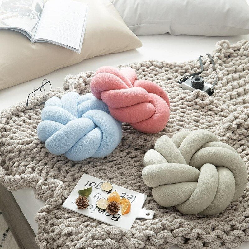 Knot Round Cushion | Bowlift
