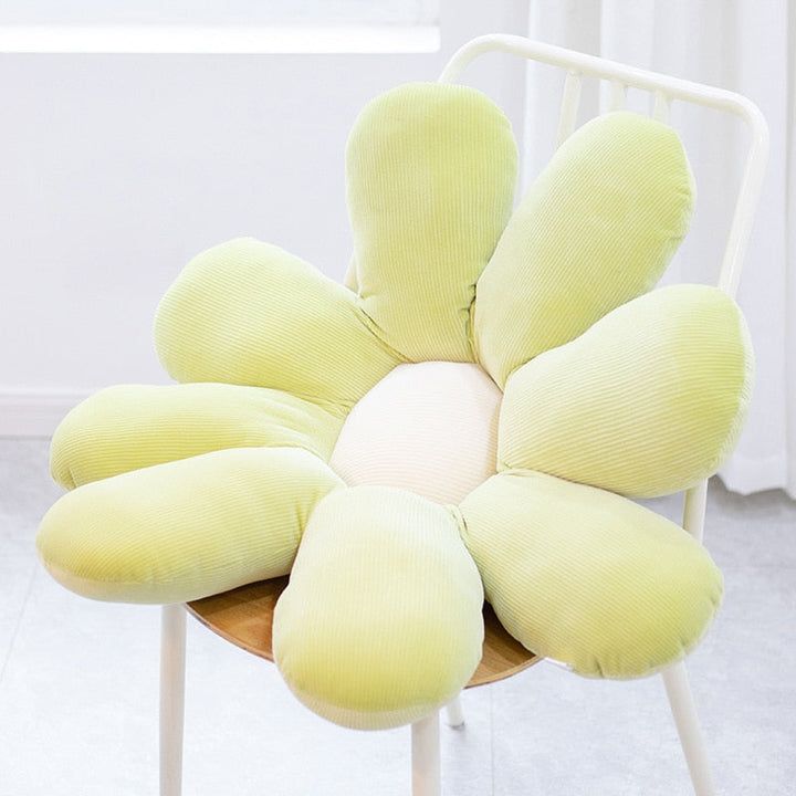 Fluffy Daisy Cushion | Bowlift