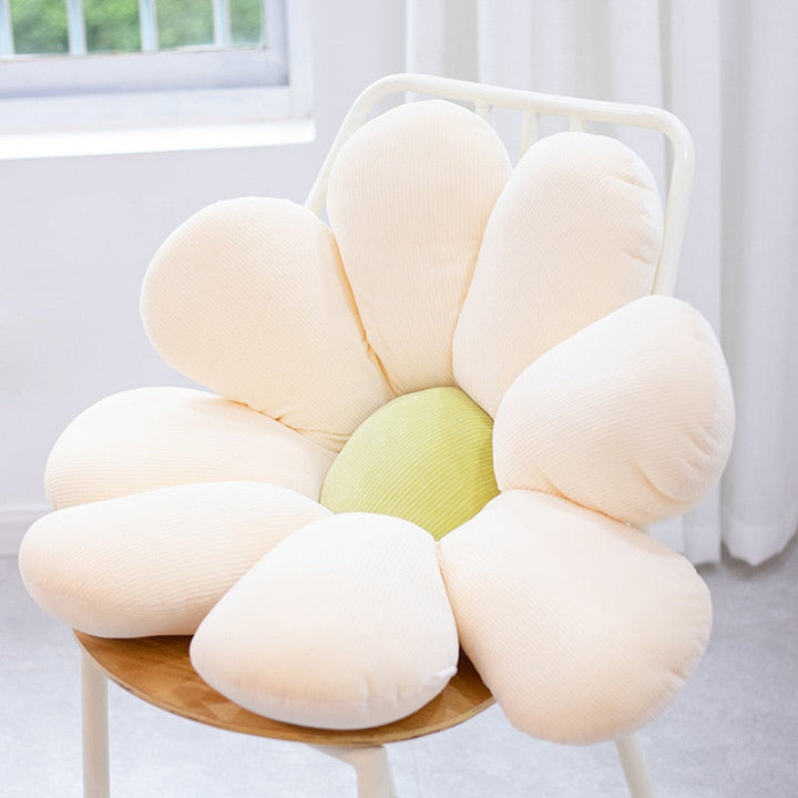 Fluffy Daisy Cushion | Bowlift