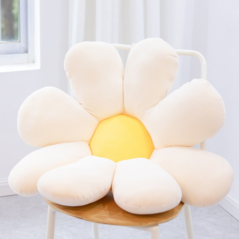 Fluffy Daisy Cushion | Bowlift
