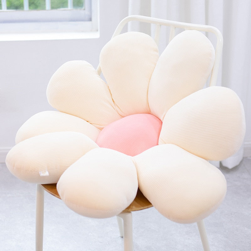 Fluffy Daisy Cushion | Bowlift