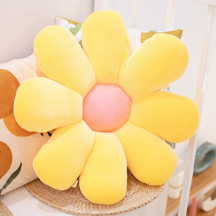 Fluffy Daisy Cushion | Bowlift