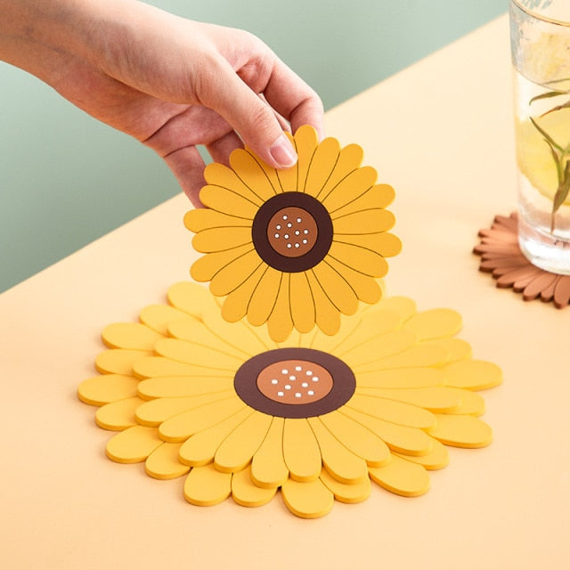 BowLift | Multifunctional Sunflower Table Mat Coaster