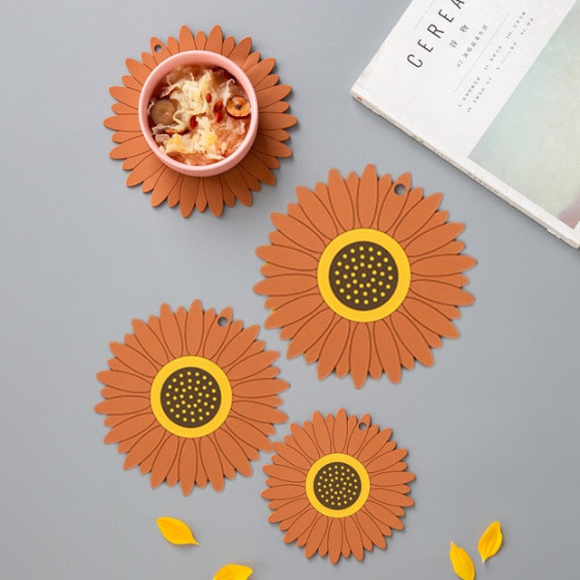 BowLift | Multifunctional Sunflower Table Mat Coaster