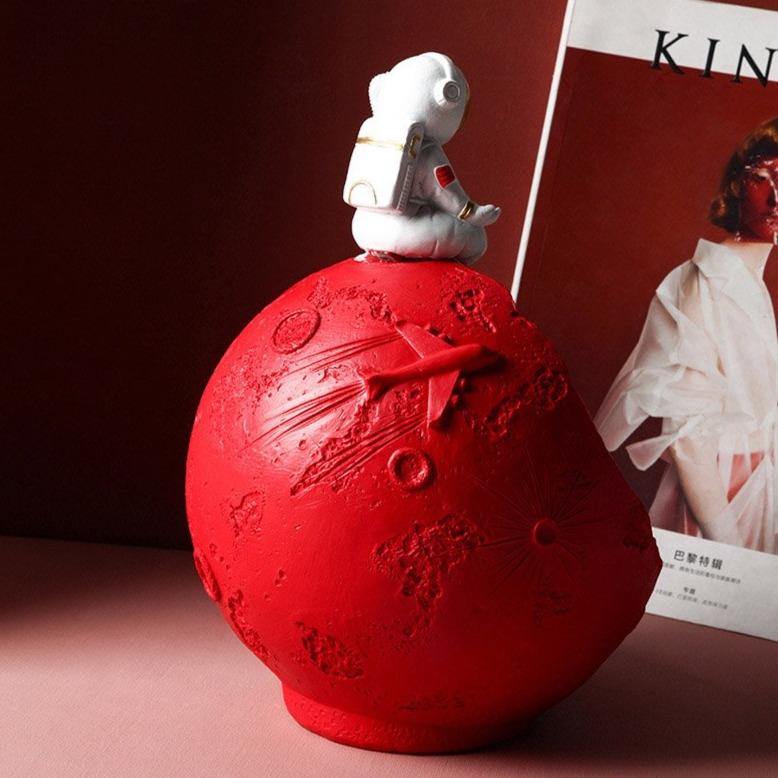 BowLift | Astronaut Figurine Storage Box