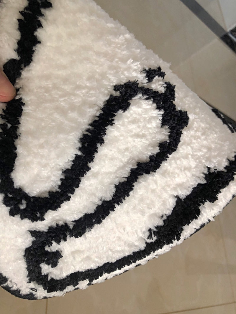 Black & White Cat Bath Mat | Bowlift