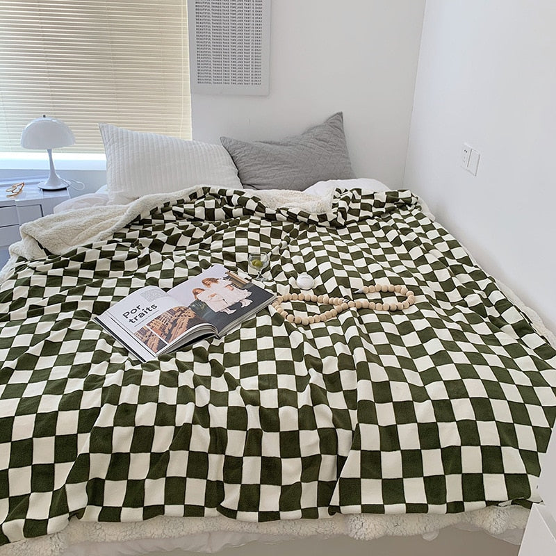 Checkerboard Throw Blanket | Bowlift