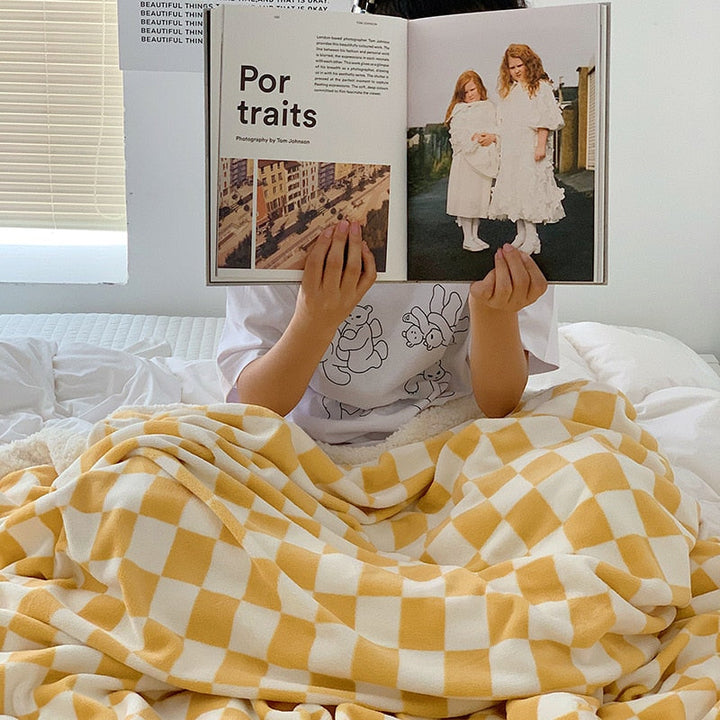 Checkerboard Throw Blanket | Bowlift