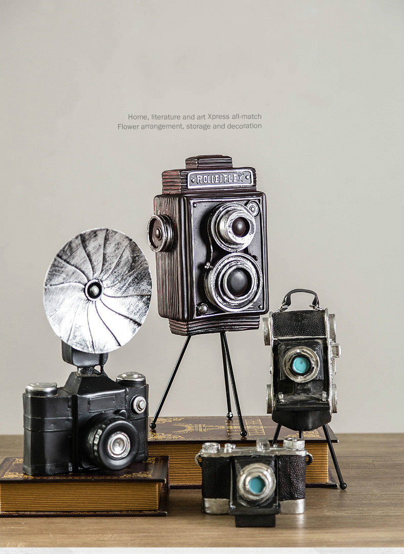 BowLift | Vintage Style Old-fashioned Artificial Film Player Telephone Camera Projector