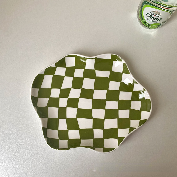 Wavy Edge Checkerboard Tray - Black, Green | Bowlift