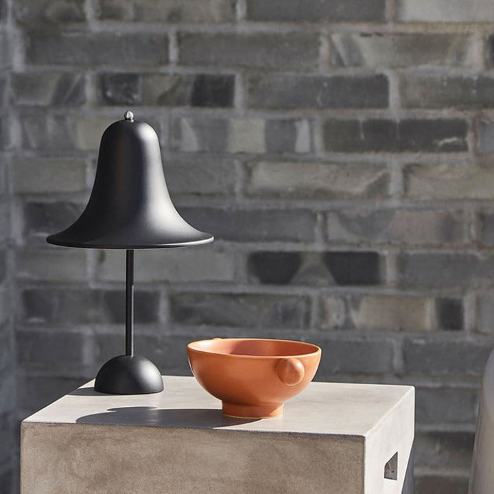 BowLift | Classic Cap Wireless Table Lamp - Timeless Design and Durable Battery