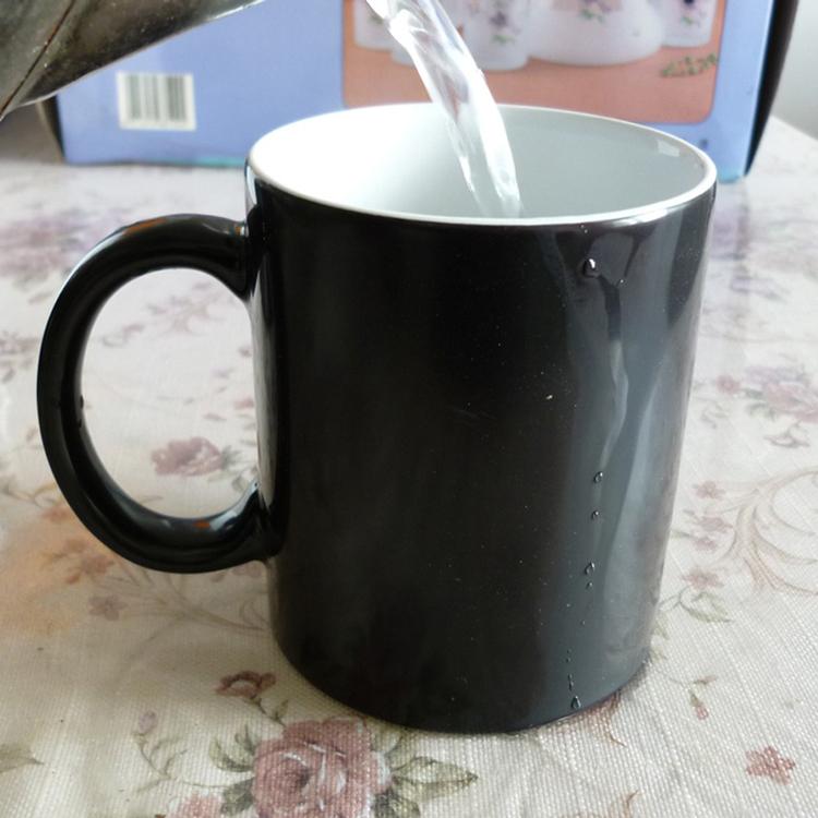 Heat Sensitive Bloody Hands Mug | Bowlift