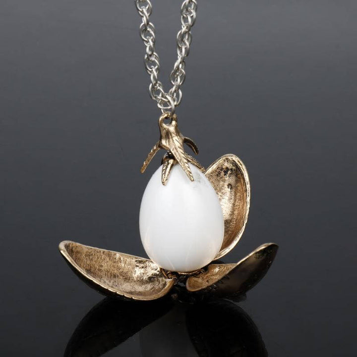 BowLift | Fire Dragon Egg Necklace