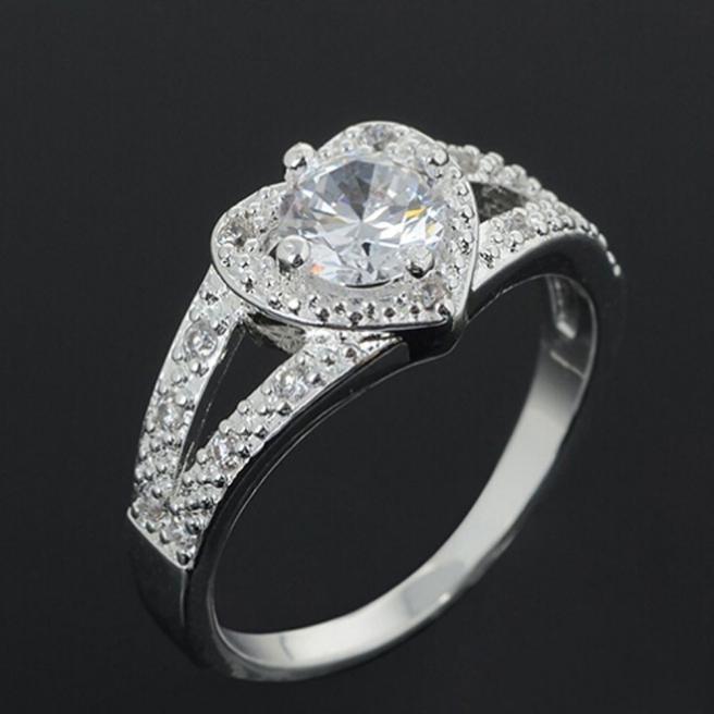 Sterling Silver Crystal Heart Ring | Bowlift