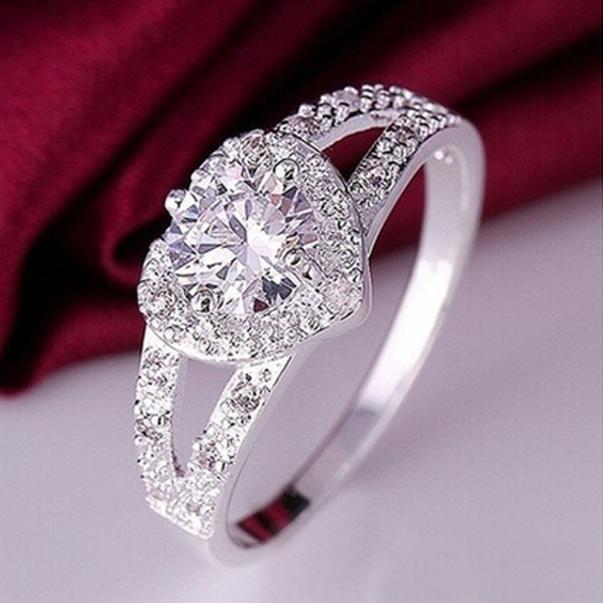 Sterling Silver Crystal Heart Ring | Bowlift