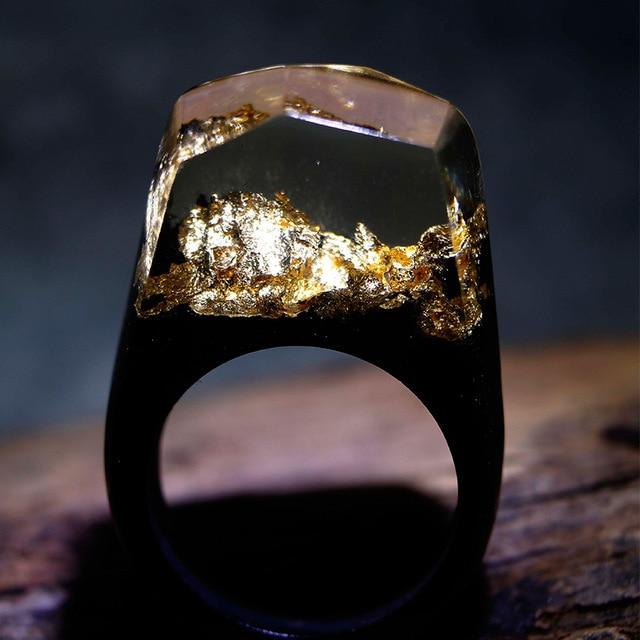 Quanta - Golden Stalagmite Resin Ring | Bowlift
