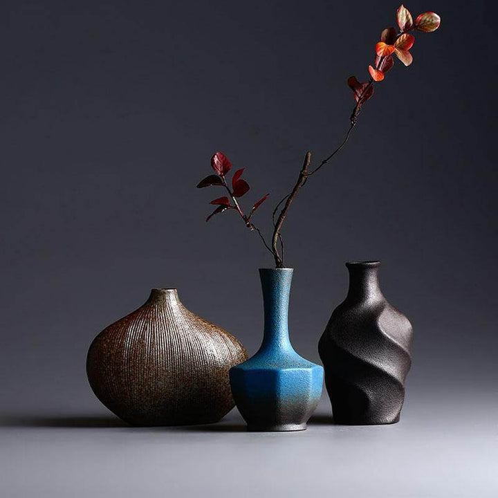 BowLift | Traditional Chinese Ceramic Vases