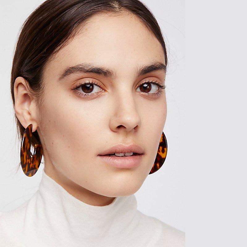 Nora - Flat Semi Hoop Earrings | Bowlift