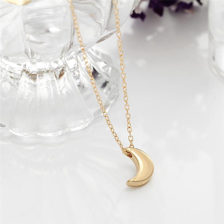 Mini Crescent Moon Pendant Necklace | Bowlift