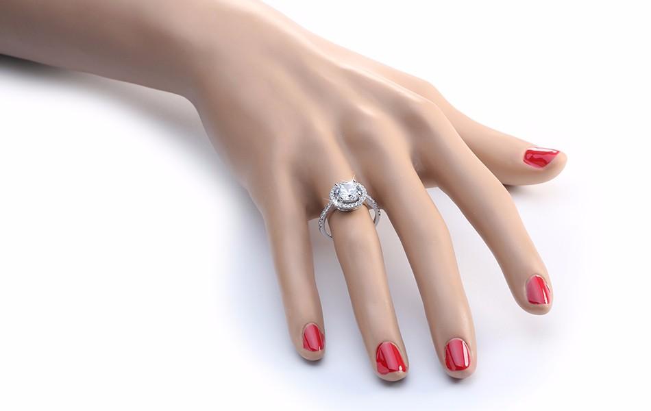 Circular Crystal Rim 1.4ct CZ Ring | Bowlift