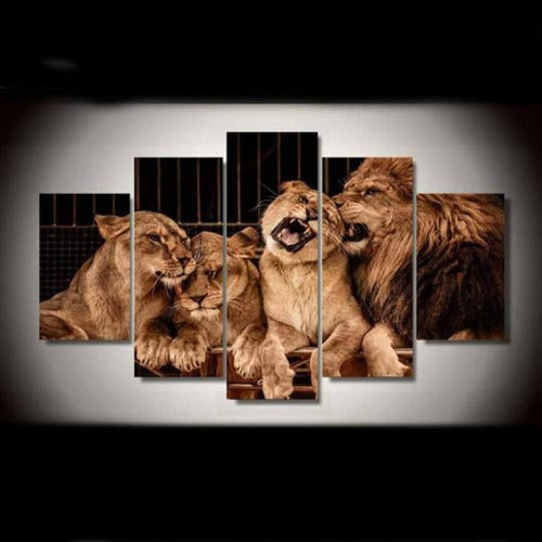 Lion Family - Canvas Wall Art Painting | Bowlift