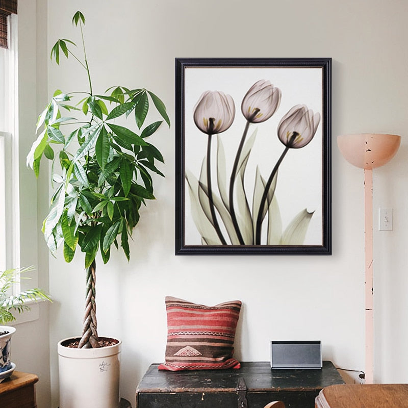 Modern Europe Tulip - Canvas Wall Art Painting | Bowlift