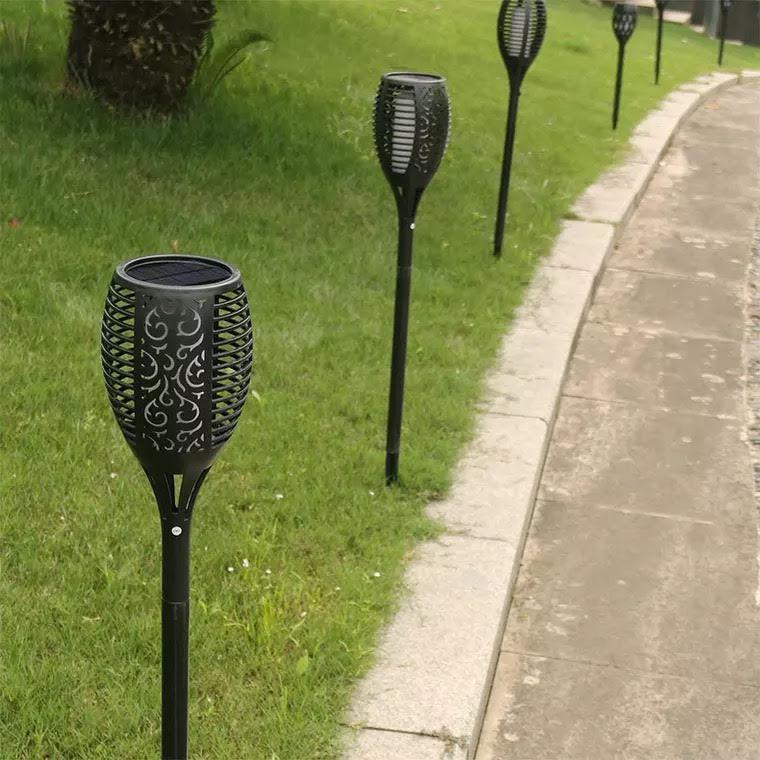 BowLift | LED Solar Garden Torches Deluxe 96 LED (4 pieces)