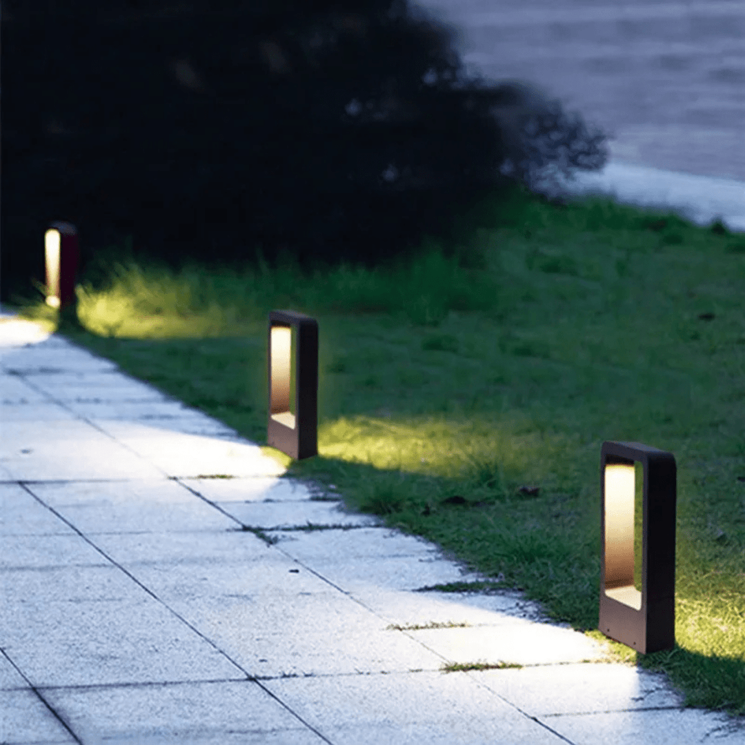 BowLift | RadiantWay – Elegant Floor Light for Pathways & Gardens