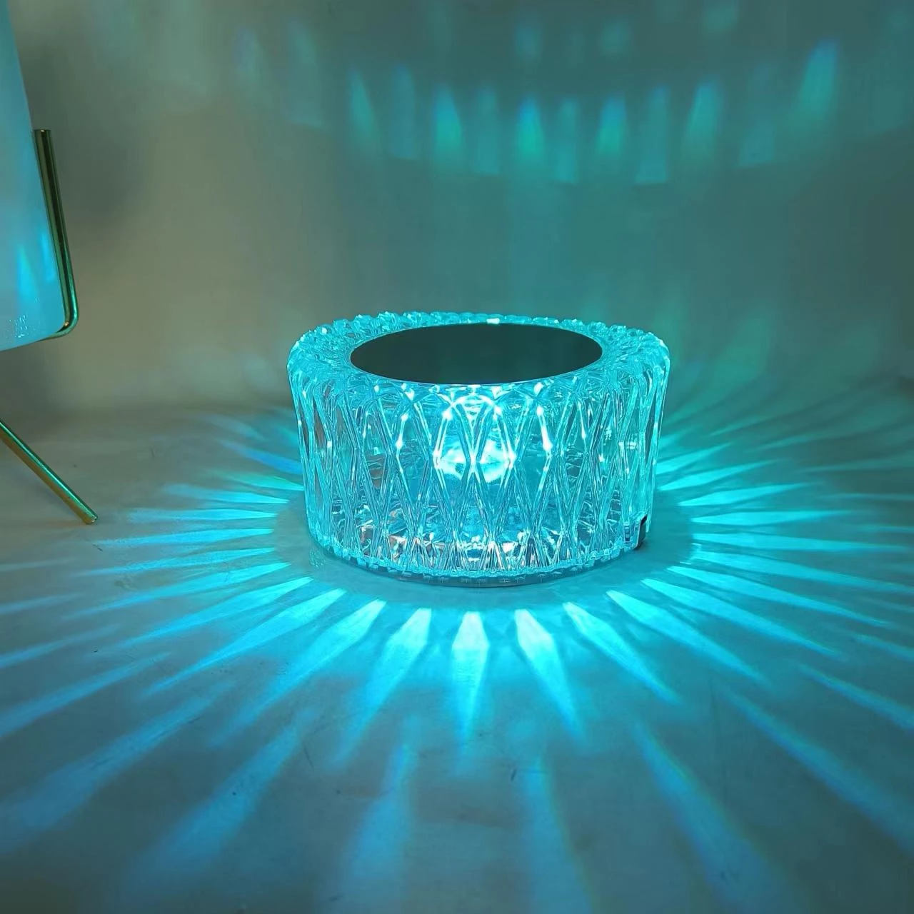 BowLift | Bird Nest Crystal Table Lamp