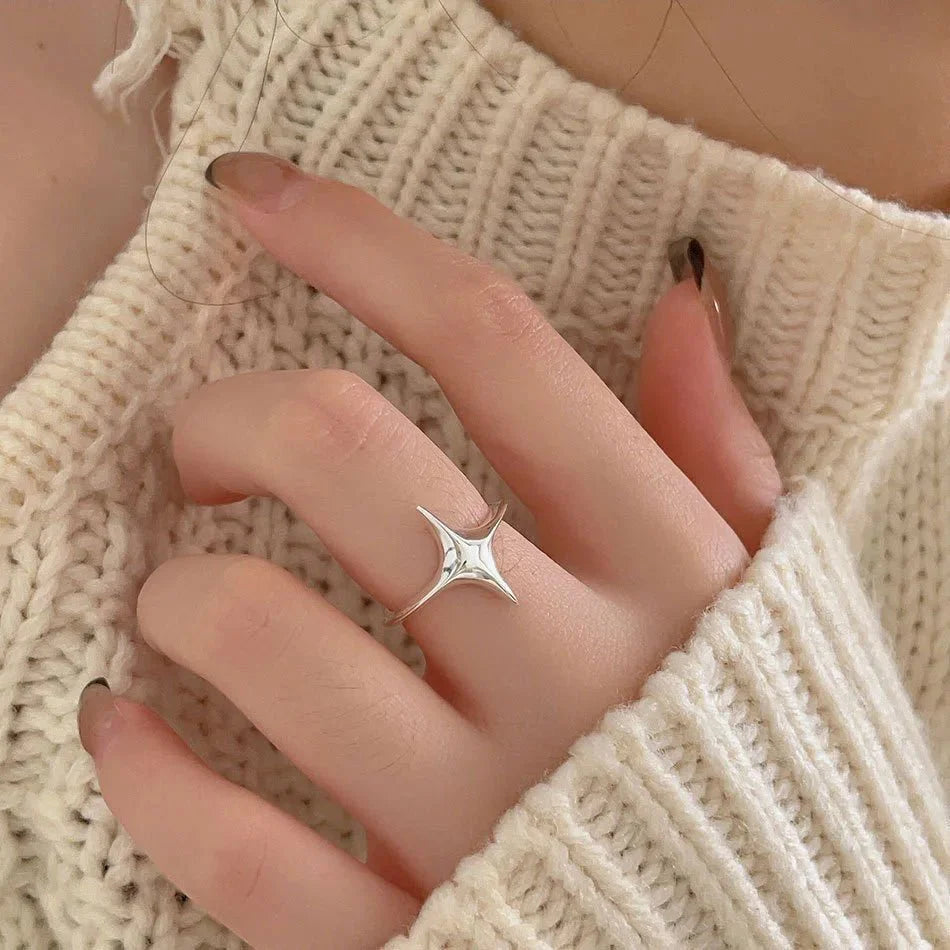 BowLift | Resizable North Star Rings