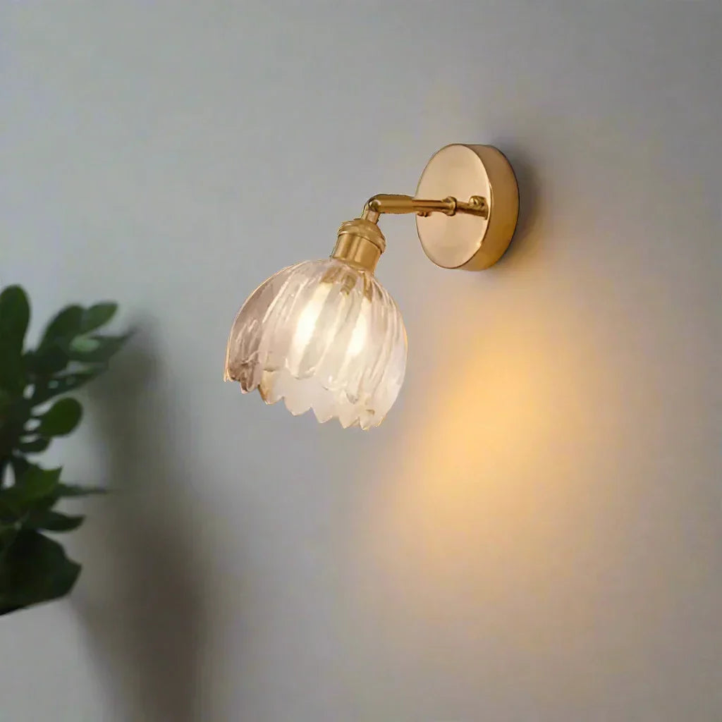 BowLift | Wall Light Vintage Glass Brass Sconce