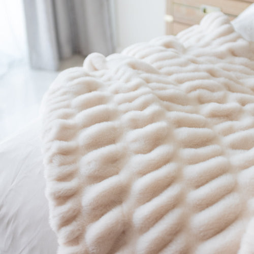 Faux Fur Blanket Ripple | Bowlift