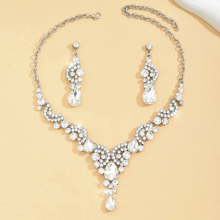 BowLift | Rounded Diamond Glammer Necklace and Earrings Set