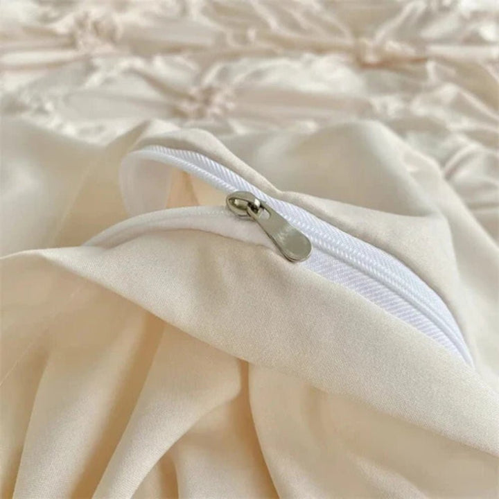 BowLift | RuffledWeave Duvet Set – Elegant ruffled flower duvet cover set made of microfiber