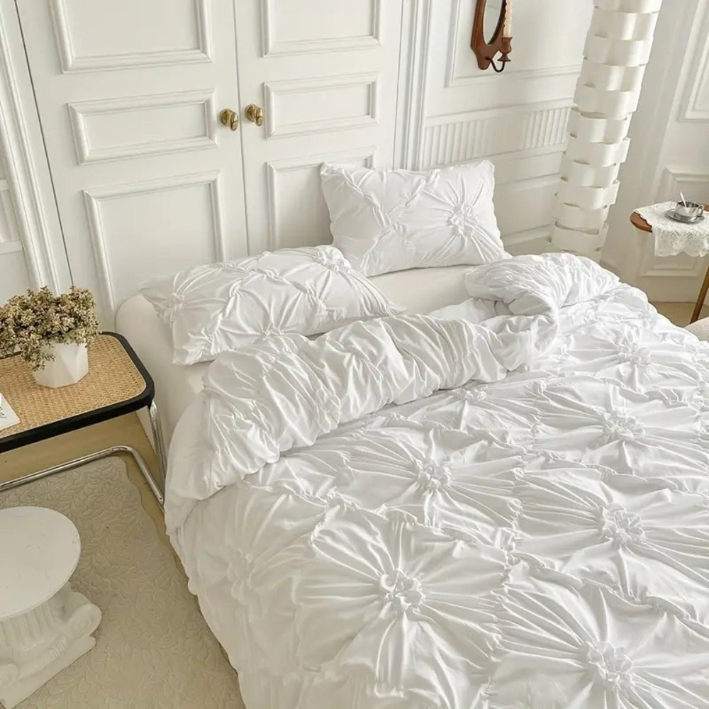 BowLift | RuffledWeave Duvet Set – Elegant ruffled flower duvet cover set made of microfiber