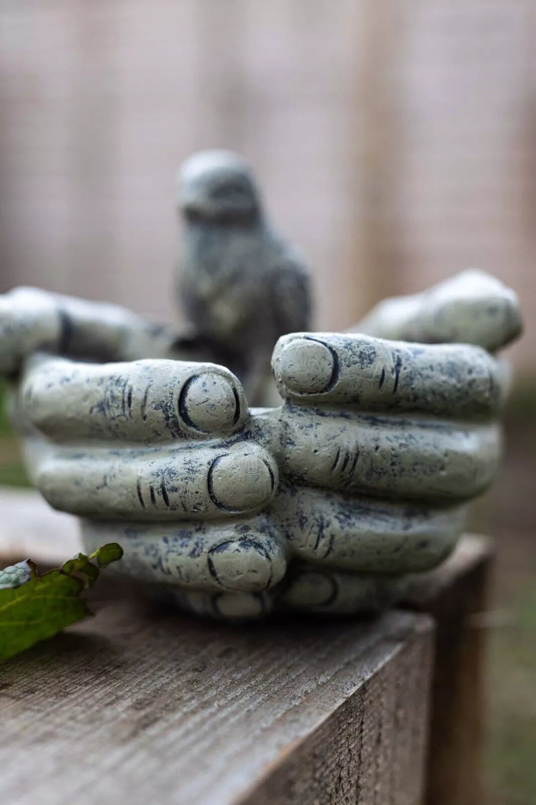 BowLift | BirdHaven – Symbolic Bird Feed Handcrafted from Resin