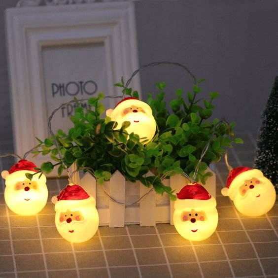 BowLift | Santa Lights LED Christmas Decoration - Santa Head String Lights for Christmas, Holidays and Party Decoration